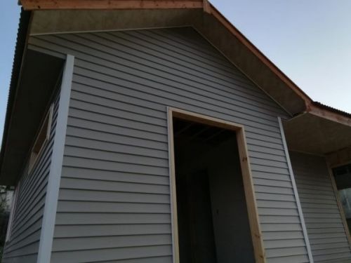 Siding PVC instalado. Instalación Siding PVC.